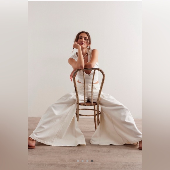 Free People NWOT We The Free Pandora Wide Leg Jeans in Heavenly - Picture 4 of 5